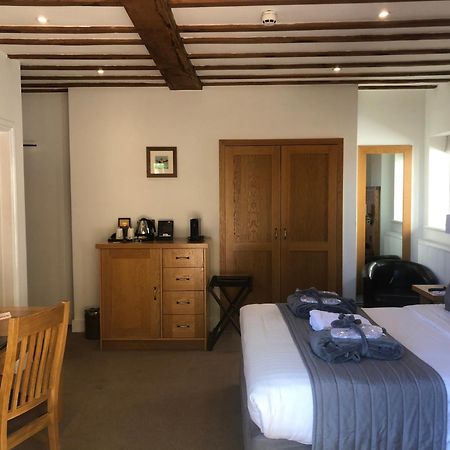 Tewinbury Farm Hotel Ruang foto