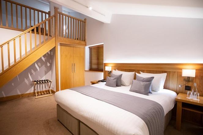 Tewinbury Farm Hotel Bagian luar foto