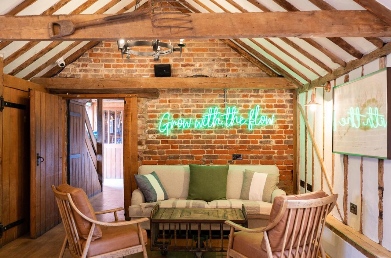 Tewinbury Farm Hotel Bagian luar foto
