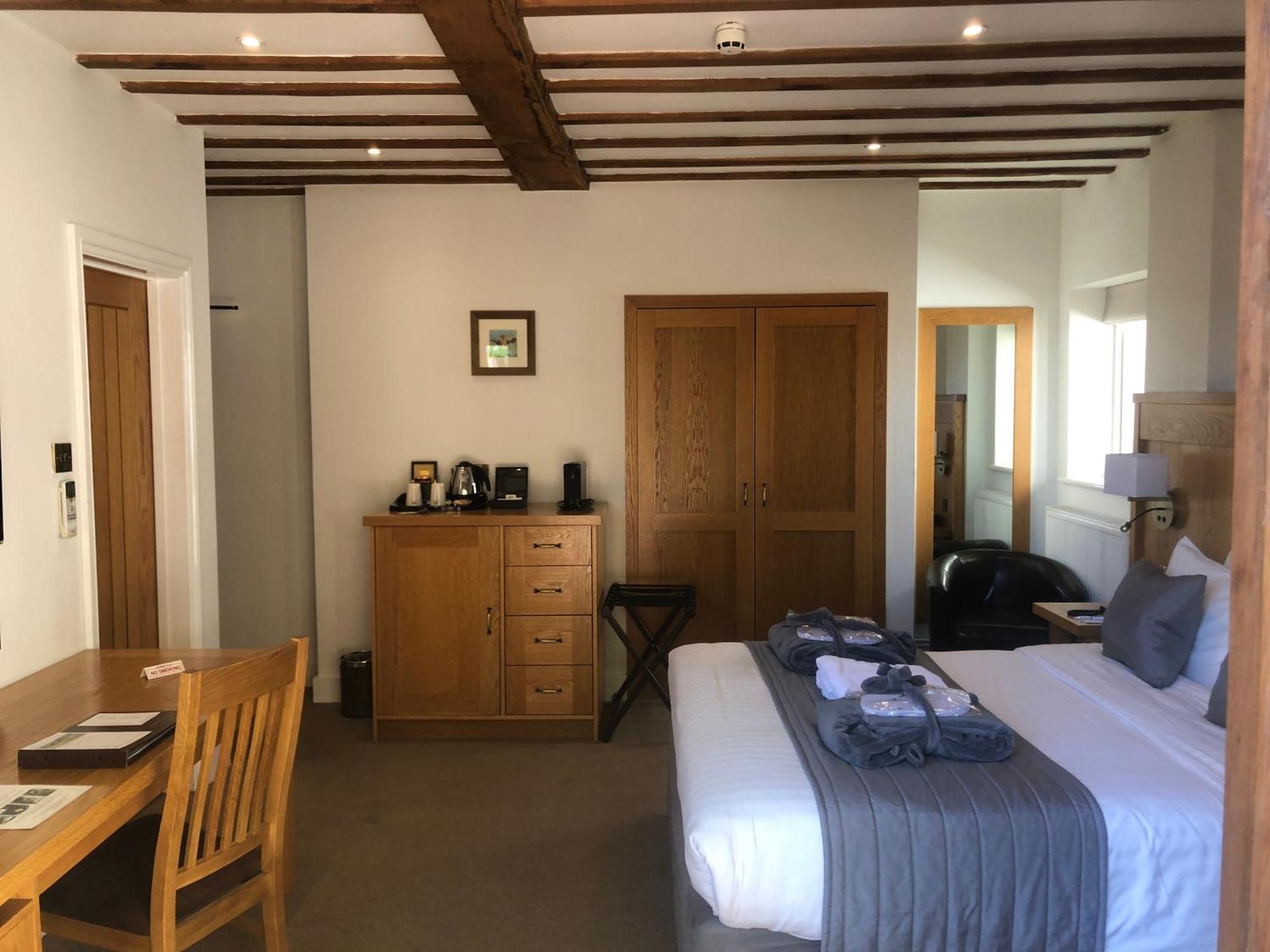 Tewinbury Farm Hotel Ruang foto