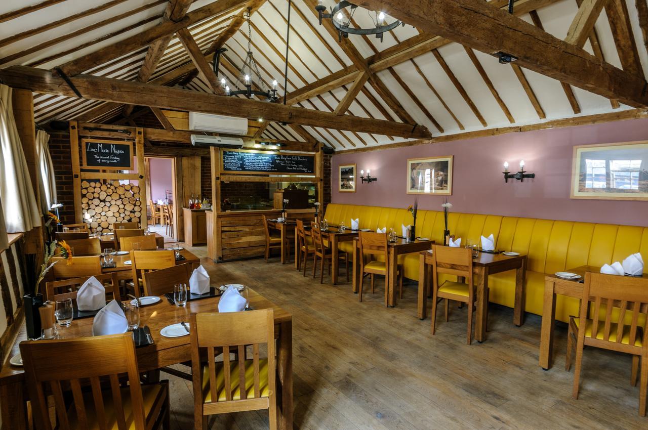 Tewinbury Farm Hotel Bagian luar foto