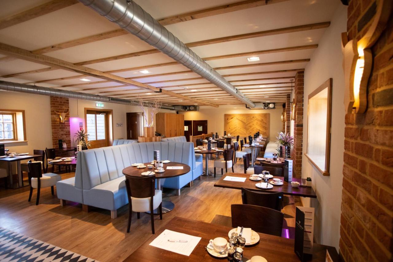 Tewinbury Farm Hotel Bagian luar foto